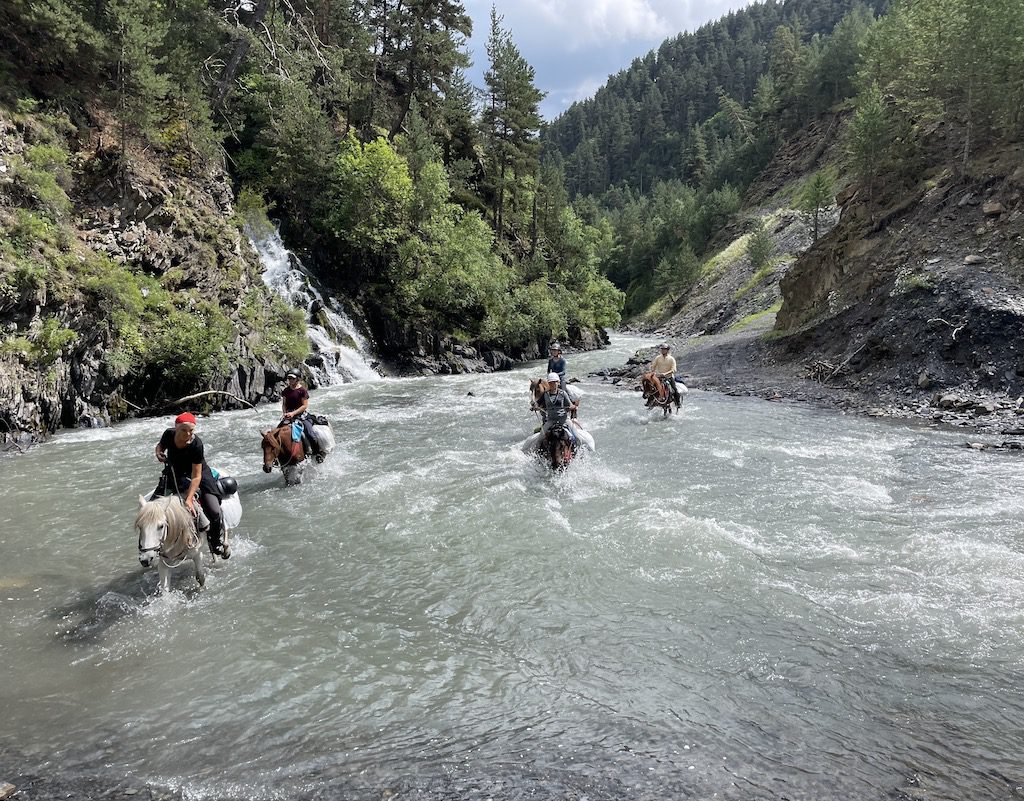 RANDONNEE CHEVAL HORSE RIDING TUSHETI 
