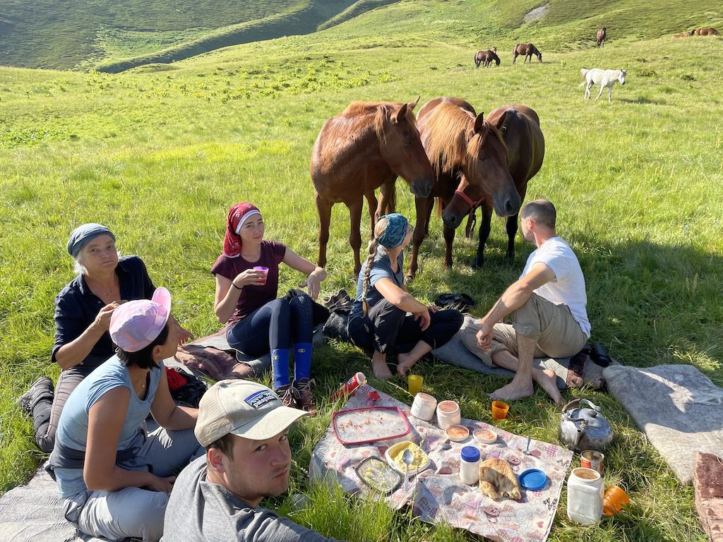 RANDONNEE CHEVAL HORSE RIDING TUSHETI 